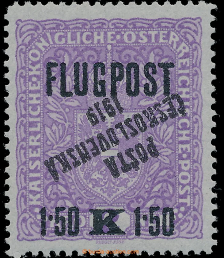 Rakouská letecká známka z r. 1918, která byla po vzniku První republiky opatřená přetiskem.