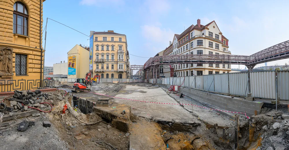 Ze stanice metra Florenc k autobusovému nádraží vystoupí lidé v lednu příštího roku