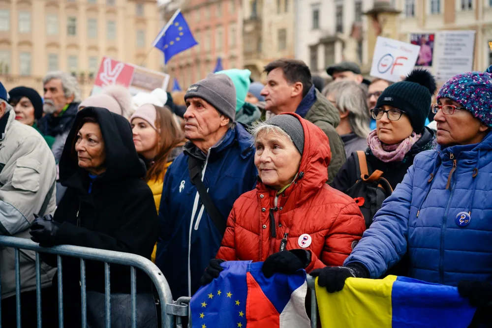 FOTOGALERIE: Podívejte se na atmosféru demonstrace Zůstaňme demokratickým srdcem Evropy Milionu chvilek