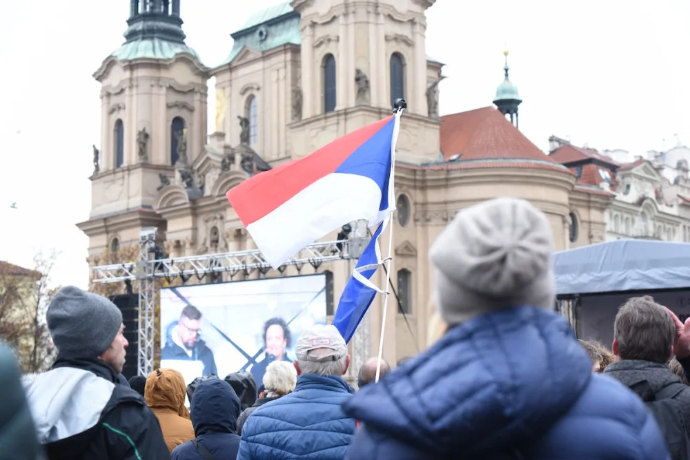 FOTOGALERIE: Podívejte se na atmosféru demonstrace Zůstaňme demokratickým srdcem Evropy Milionu chvilek