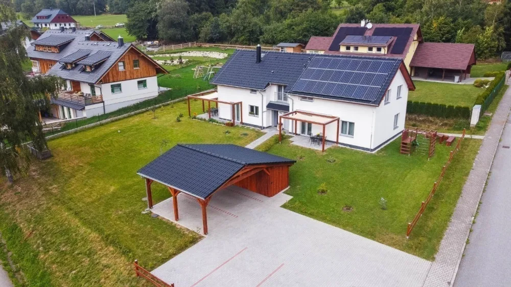 Jak uniknout z velkoměsta na Šumavu, Lipno nebo do Krkonoš? Rozhovor s Václavem Ovečkou, realitním makléřem s vášní pro jedinečné nemovitosti