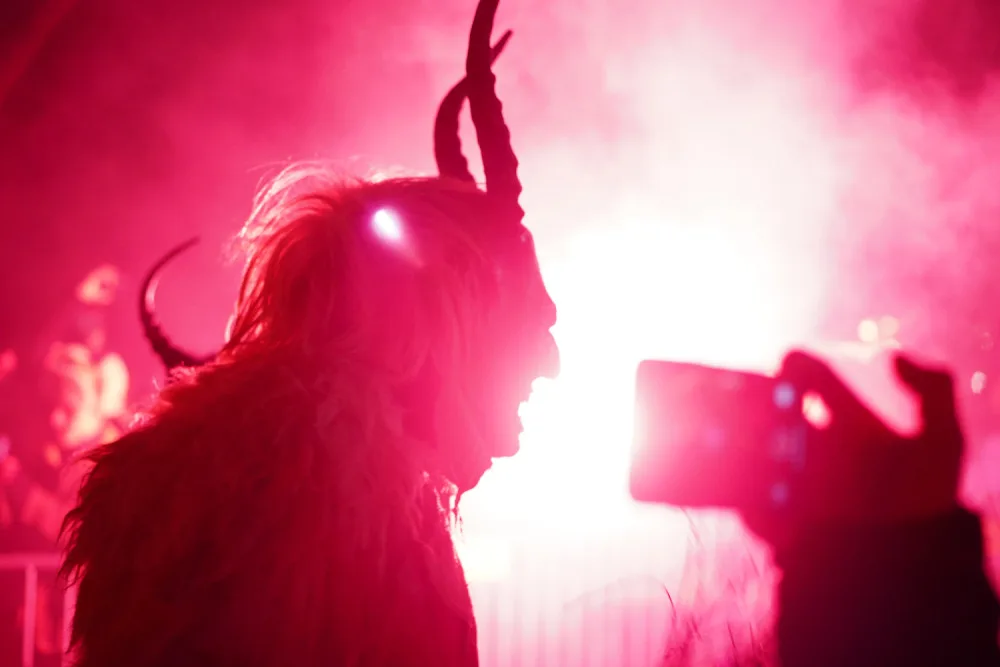 Výstaviště ovládla pekelná show. Dorazili krampusáci z Čech i Rakouska.