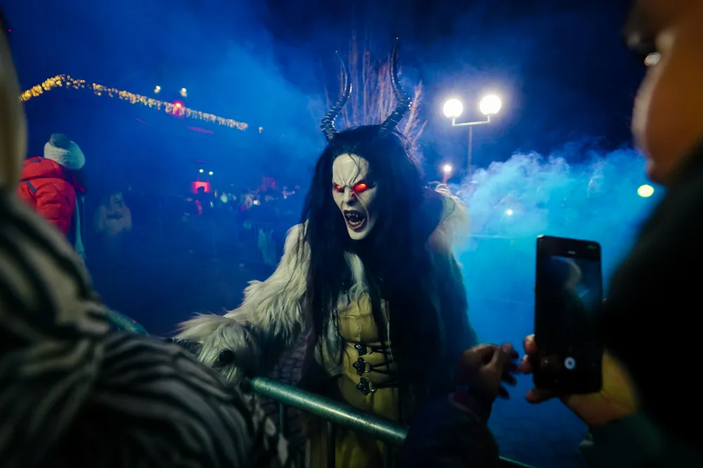 Výstaviště ovládla pekelná show. Dorazili krampusáci z Čech i Rakouska.