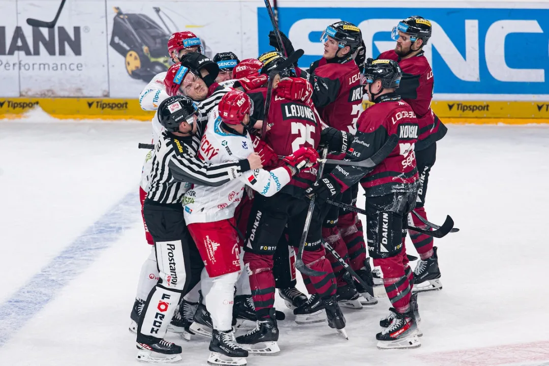 Sparta prohrála doma s Třincem 2:3