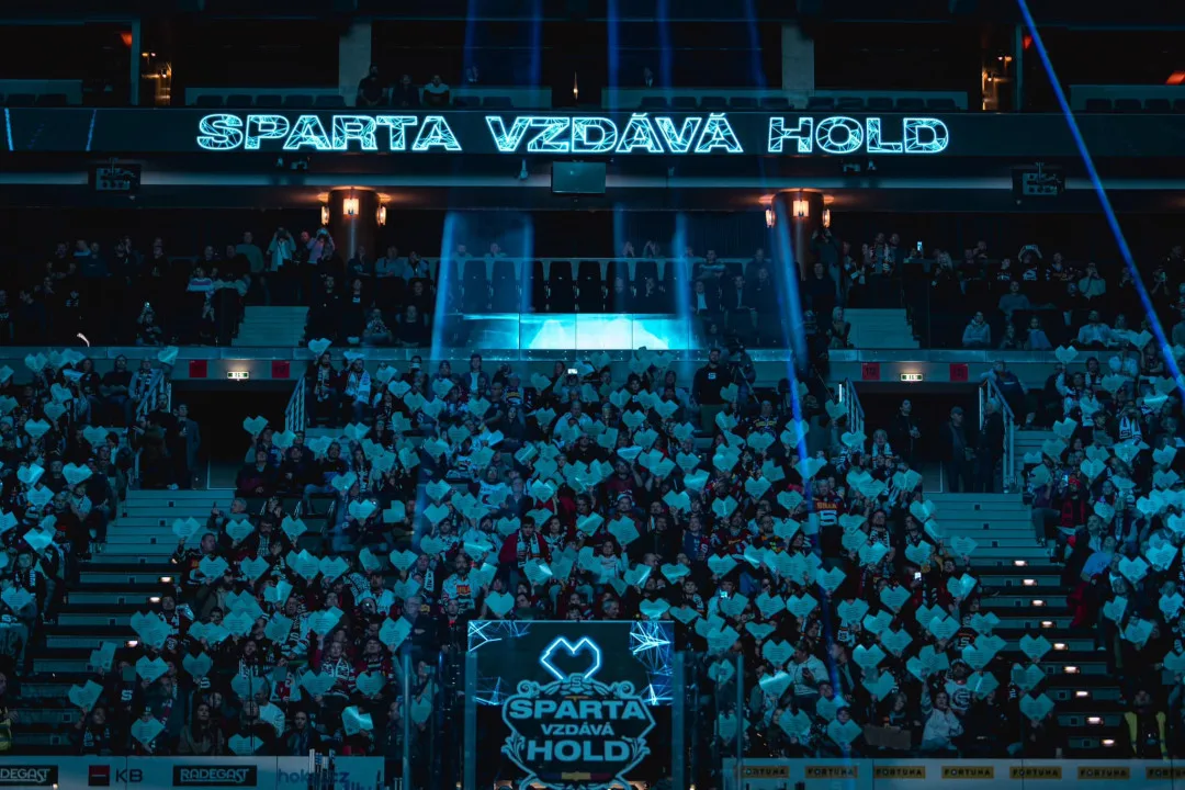 Sparta při tradičním zápase na počest složek IZS porazila doma Vítkovice a dostala se do čela tabulky