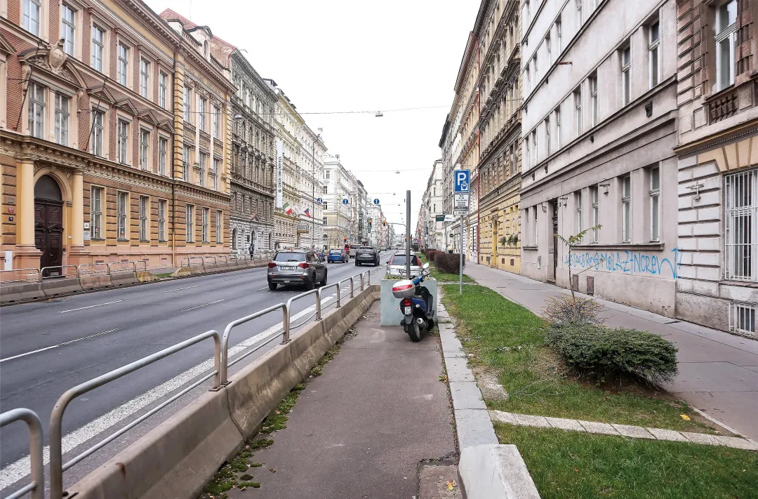 Ulice Legerova před.