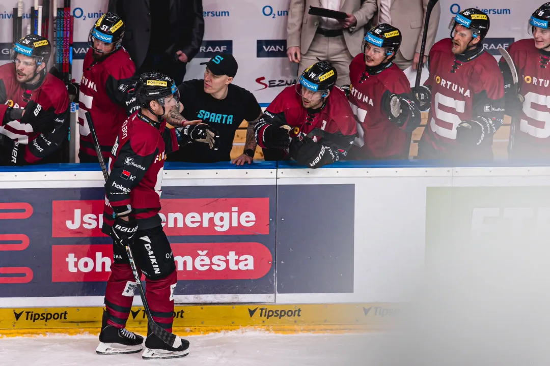 Hokejisté Sparty přestříleli Litvínov 5:1 a posedmé ovládli základní část