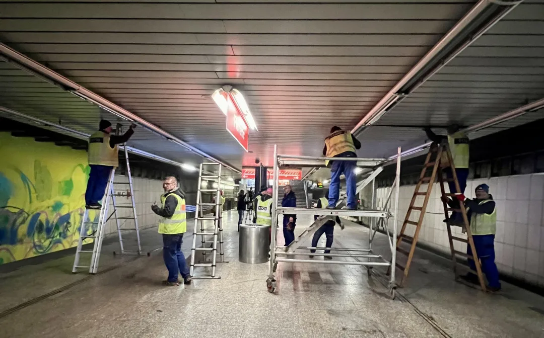 VIDEO: Stanice metra Florenc linky C zůstane kvůli průsaku vody zavřená několik dní