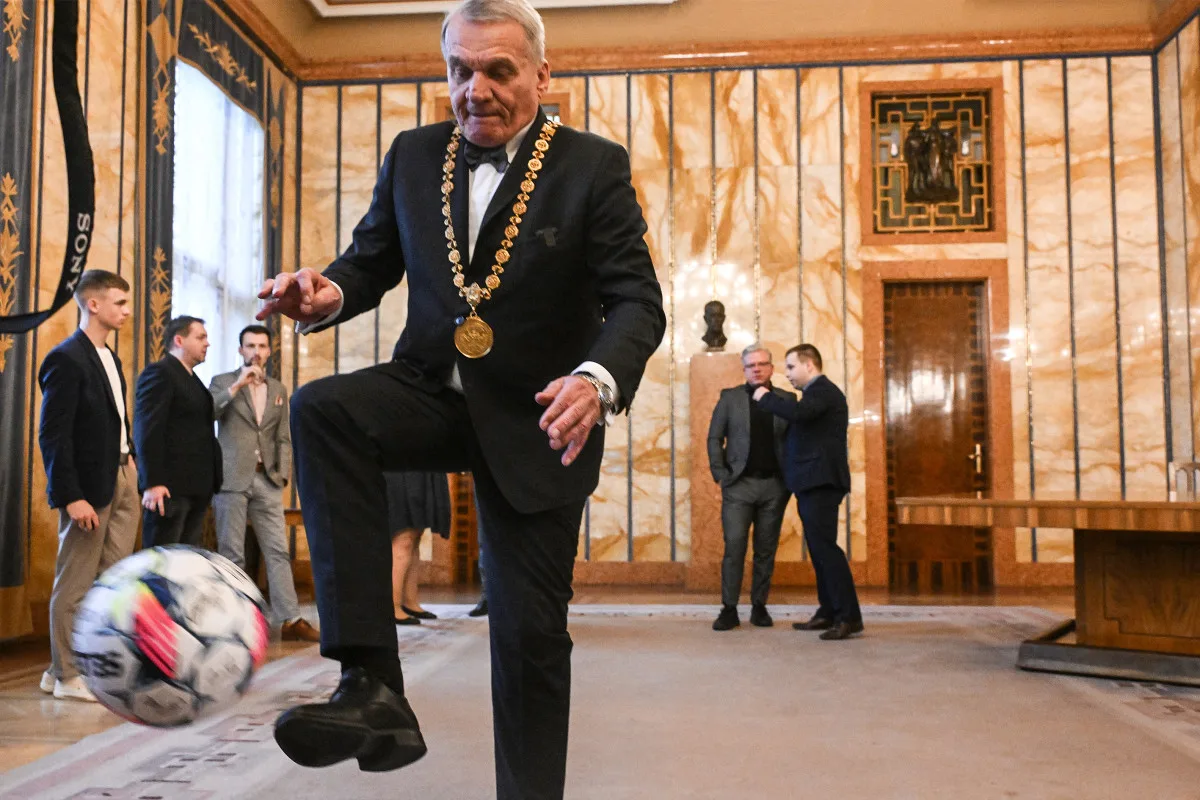 Bohuslav Svoboda se předvedl s míčem.