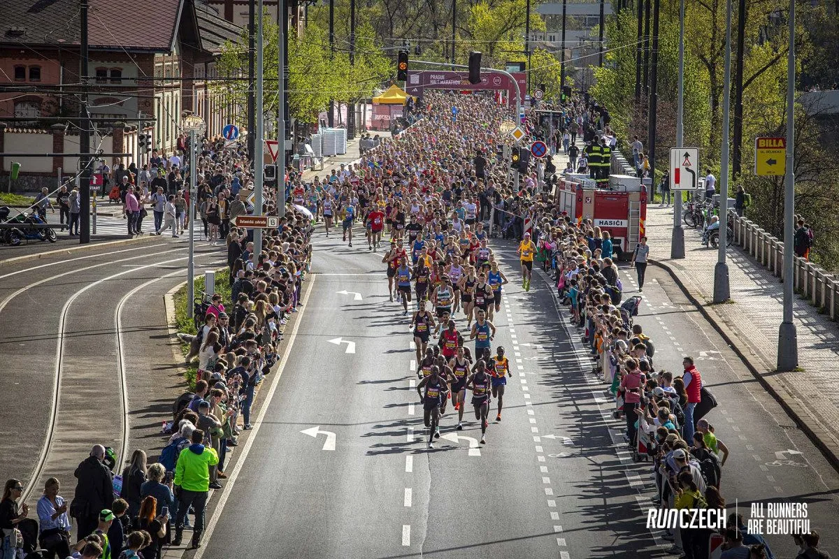 Sobotní půlmaraton omezí v Praze dopravu
