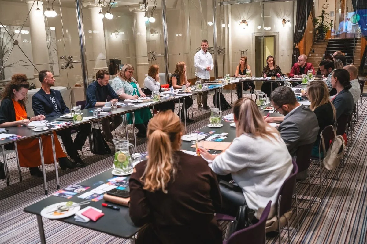 Networking. Všichni o něm mluví, ale nikdo neví, co to je