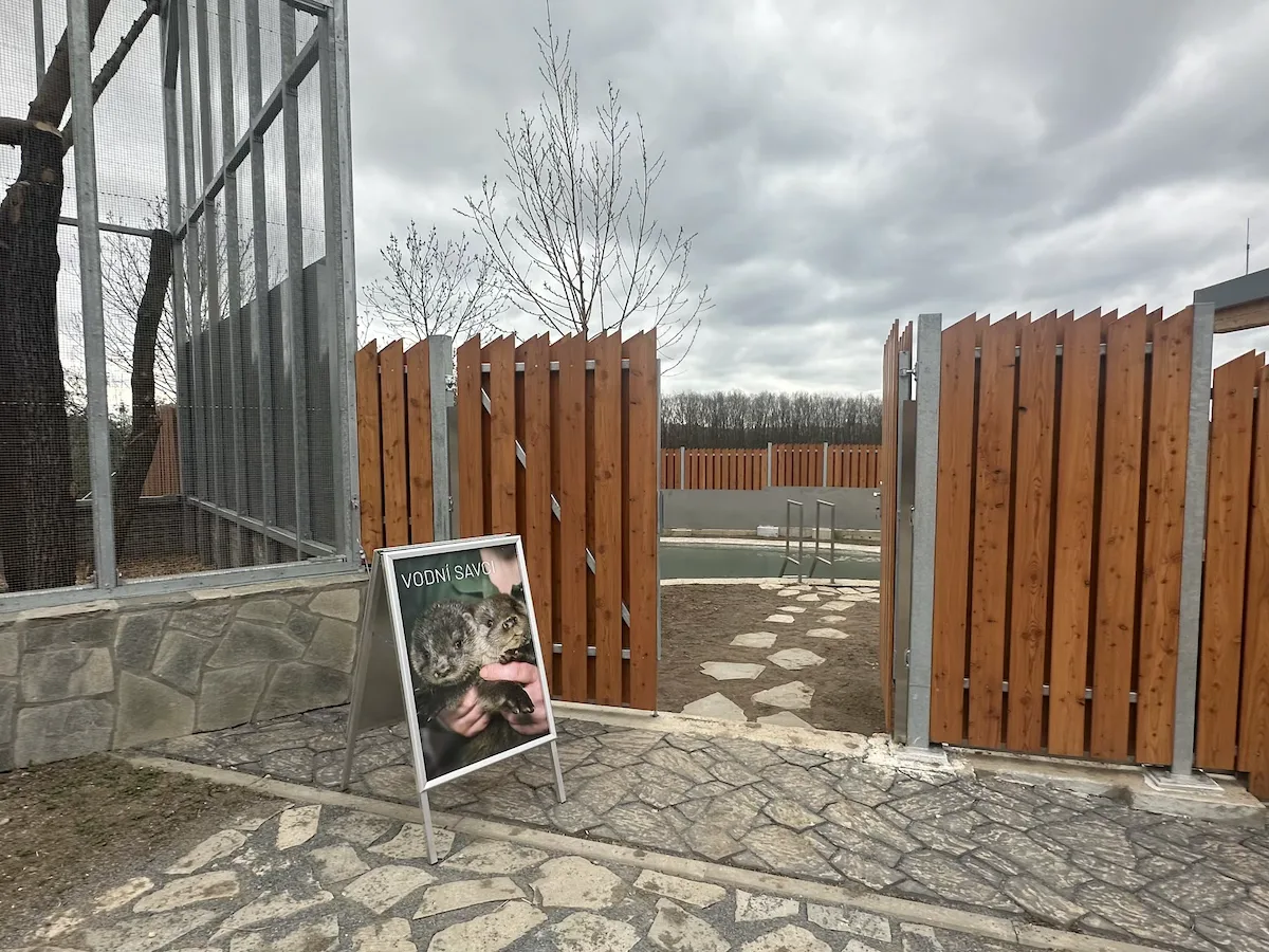 FOTOGALERIE: Jezírko pro vydry, voliéra pro veverky. Podívejte se, jak to vypadá v nové záchranné stanici