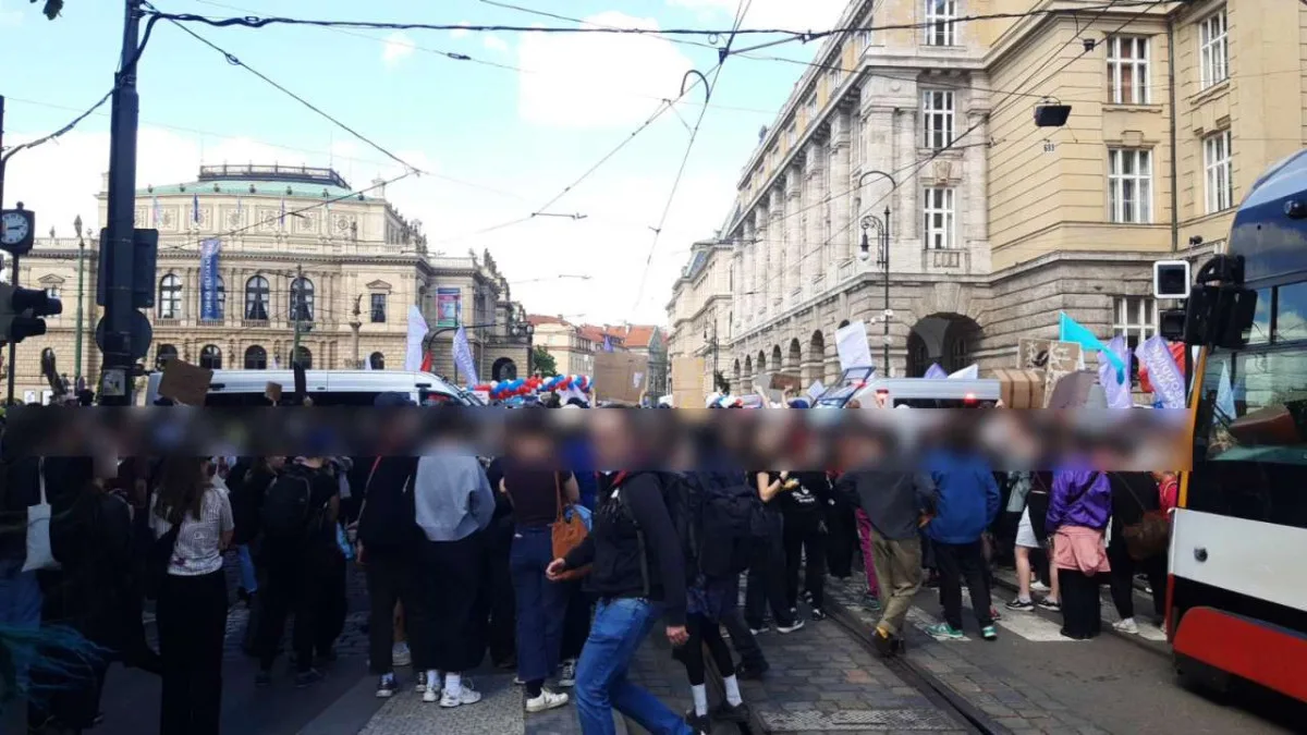 Prahu dnes ovládly akce spojené s potratovou tematikou, v akci je i antikonfliktní tým