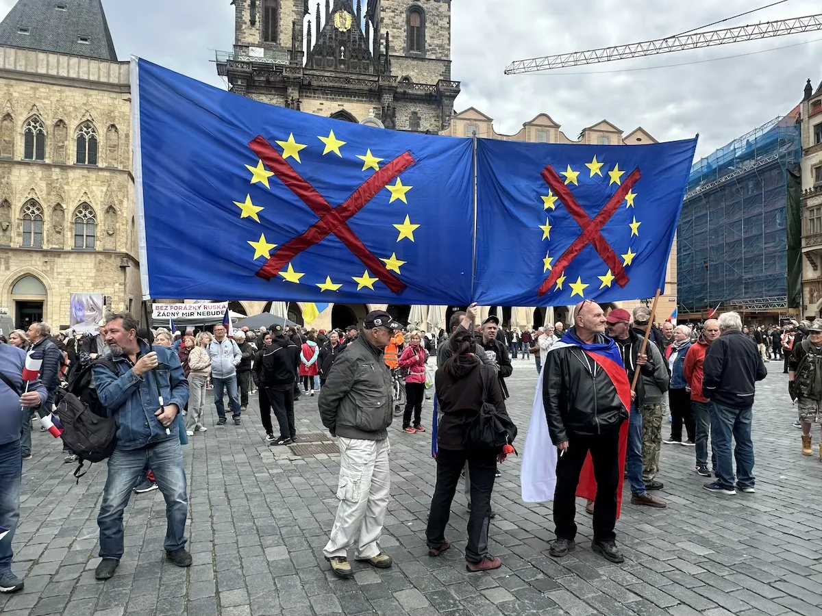 VIDEO: Čtyři tisíce stoupenců SPD demonstrují v Praze, Okamura vyzval ke změně vlády