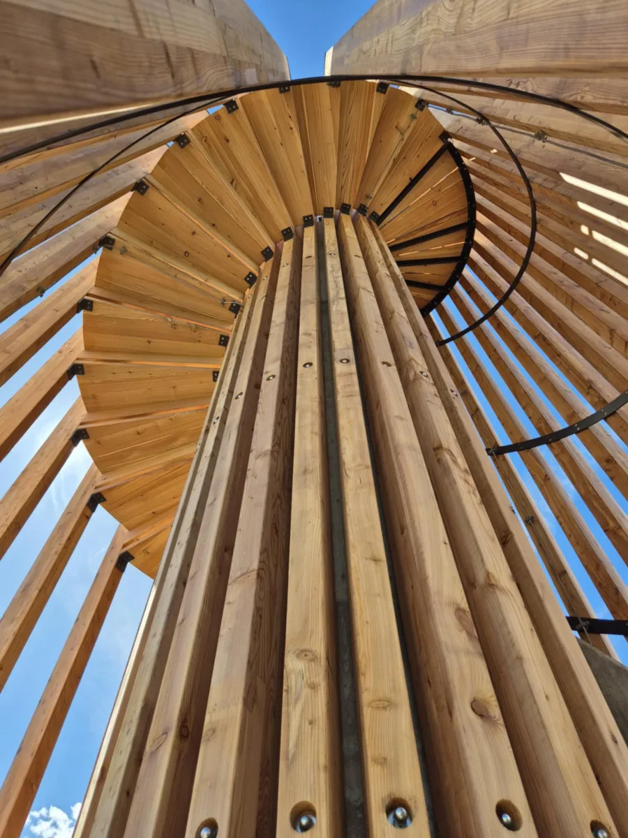 Nebušice mají novou rozhlednu, navrhli ji studenti architektury ČVUT