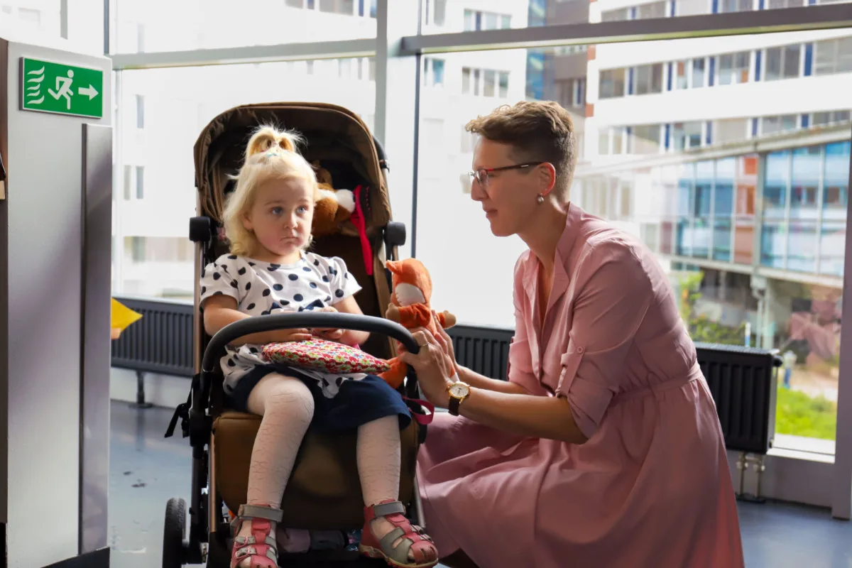 Madlence, které chtěly darovat kostní dřeň tisíce lidí, zabírá léčba. Transplantaci nepotřebuje