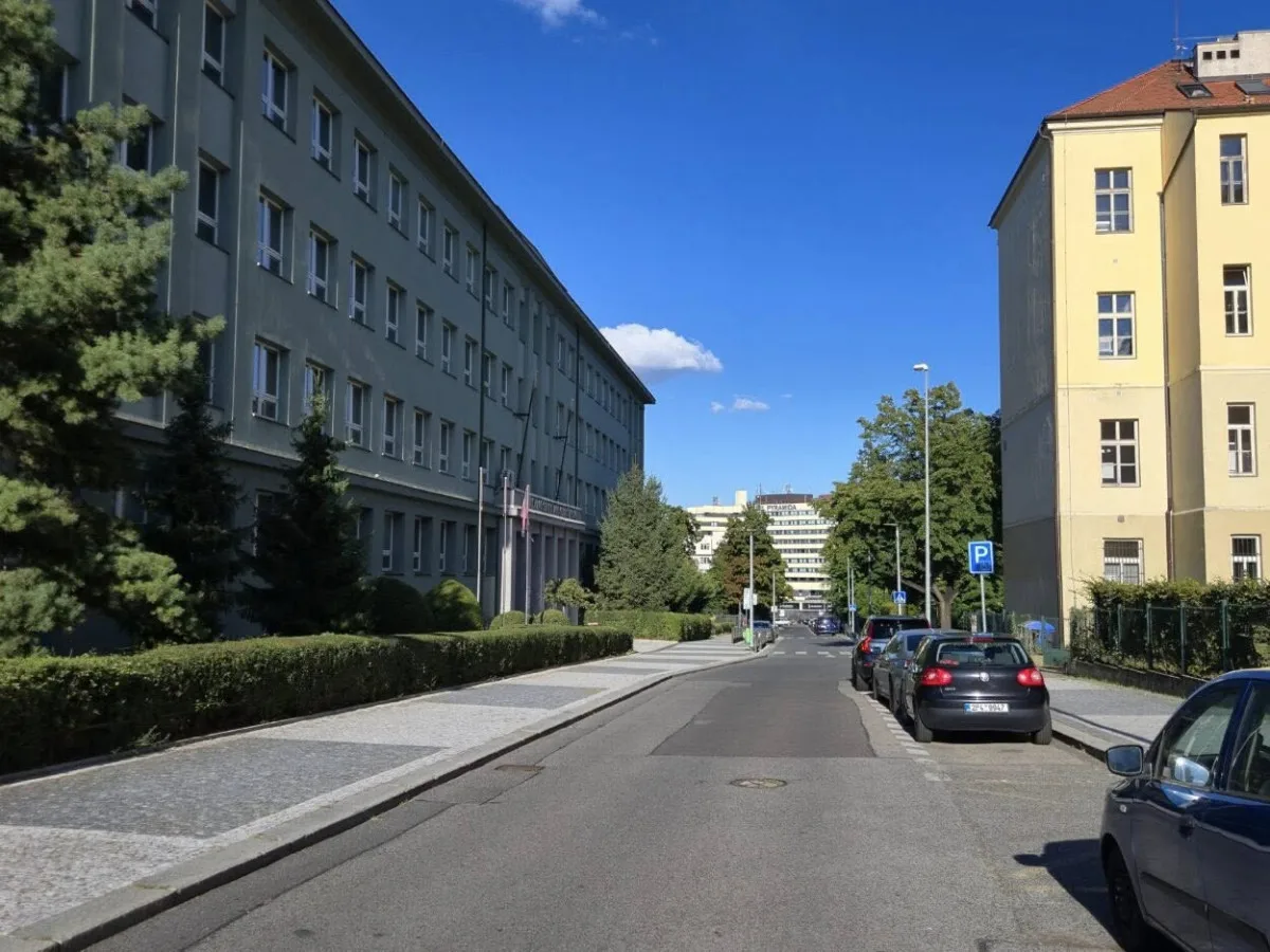Praha 6 chtěla značení do tří školních ulic.