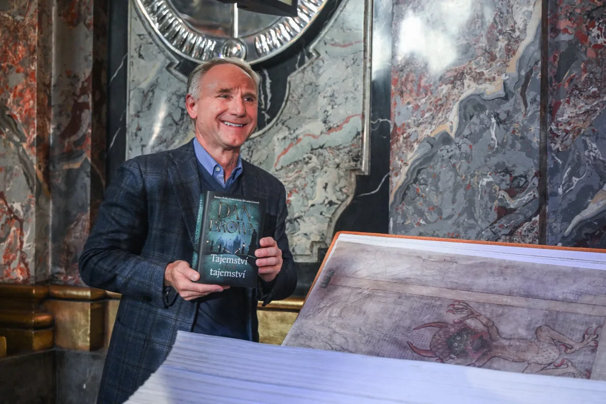 Dan Brown