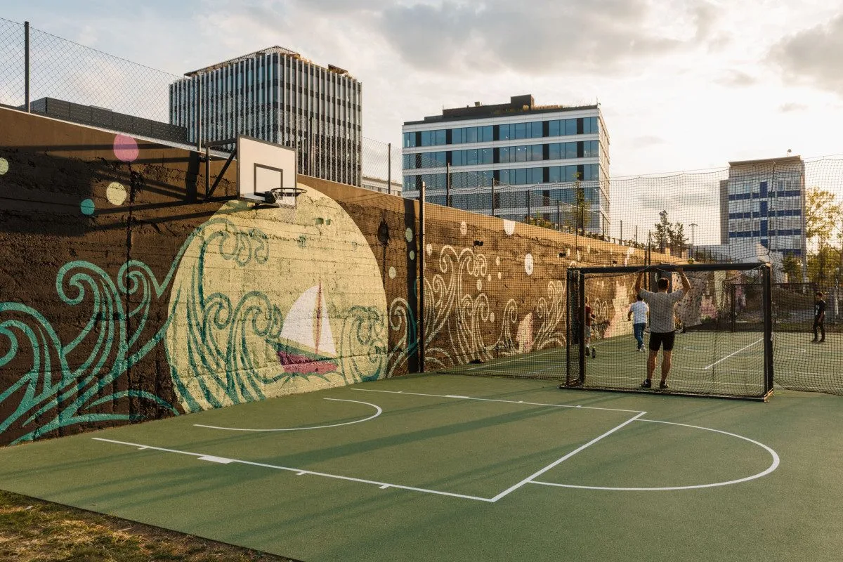 Holešovice mají náplavku, na levém břehu Vltavy vznikl prostor pro sport i relax