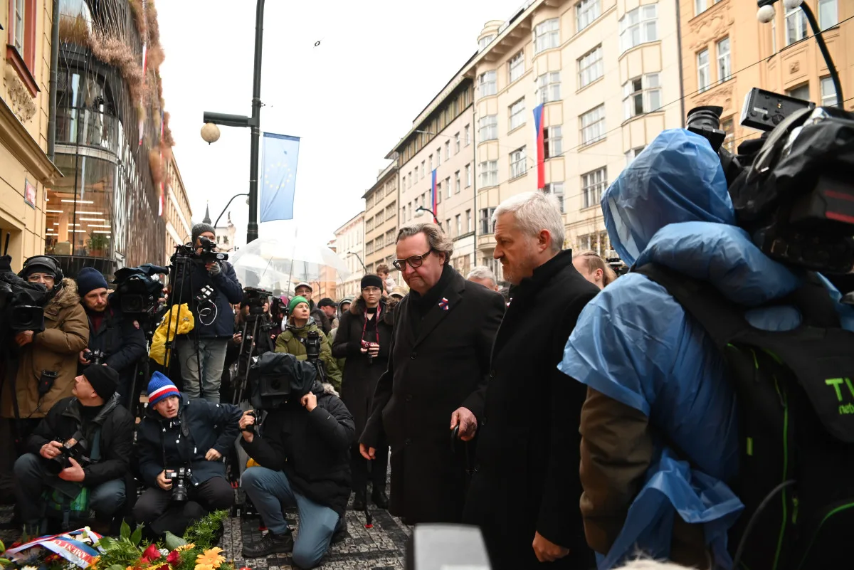 FOTO,VIDEO: 17. listopad na Národní třídě. Největší pískot sklidili Babiš a Turek