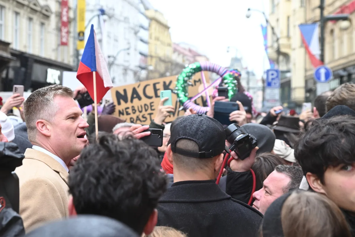 FOTO,VIDEO: 17. listopad na Národní třídě. Největší pískot sklidili Babiš a Turek