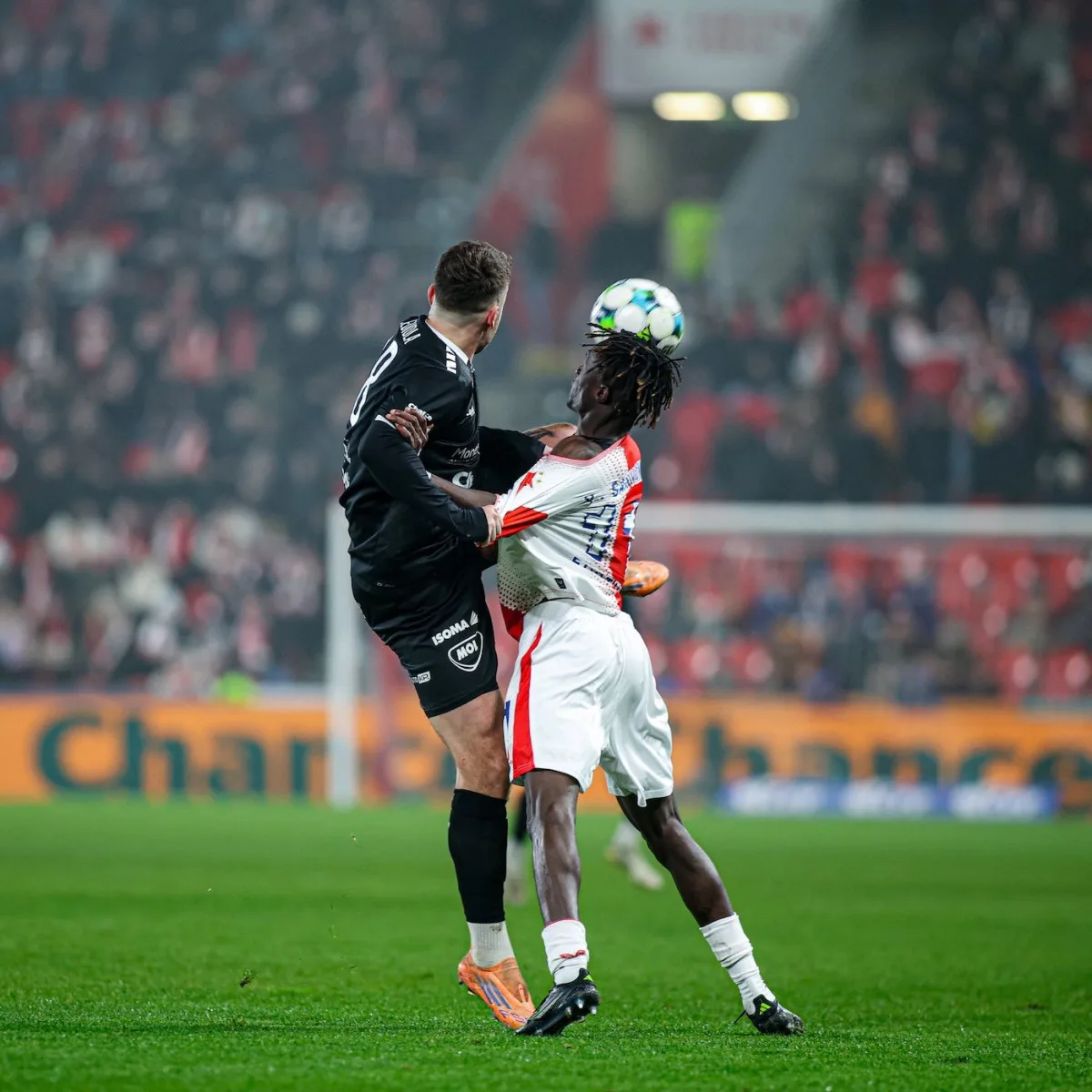 Přestřelka v Edenu pro domácí. Slavia porazila Jablonec 4:3
