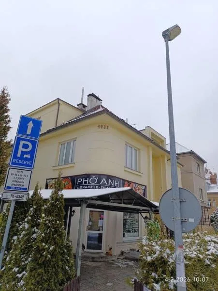 Plíseň, špína, žádný záchod. Restauraci v Praze kvůli desítce prohřešků hned zavřeli
