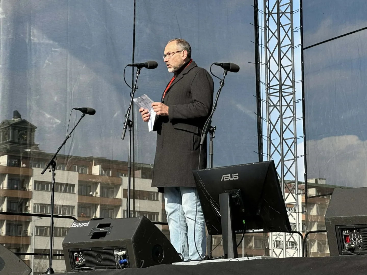 FOTO: Pryč s Burešem a vyděrači. Podívejte se, jak probíhala demonstrace na Letné