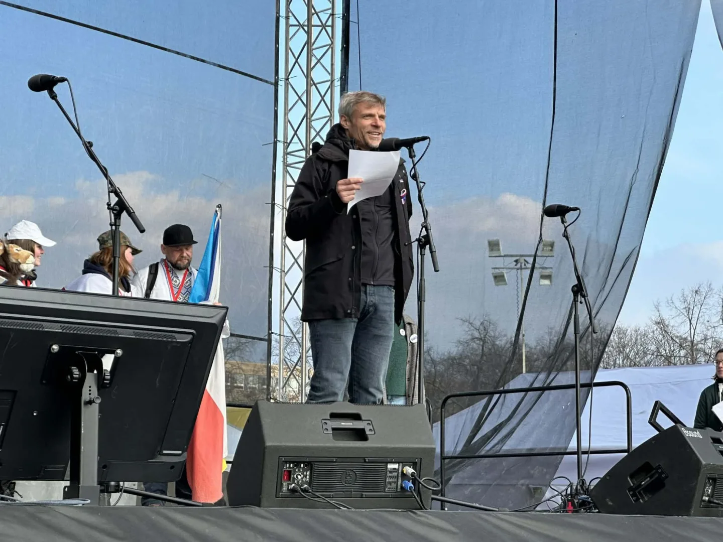 FOTO: Pryč s Burešem a vyděrači. Podívejte se, jak probíhala demonstrace na Letné