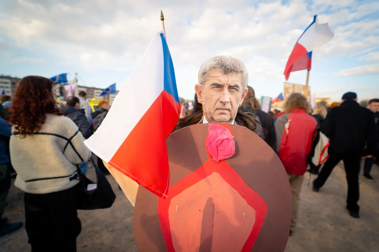 FOTO: Pryč s Burešem a vyděrači. Podívejte se, jak probíhala demonstrace na Letné