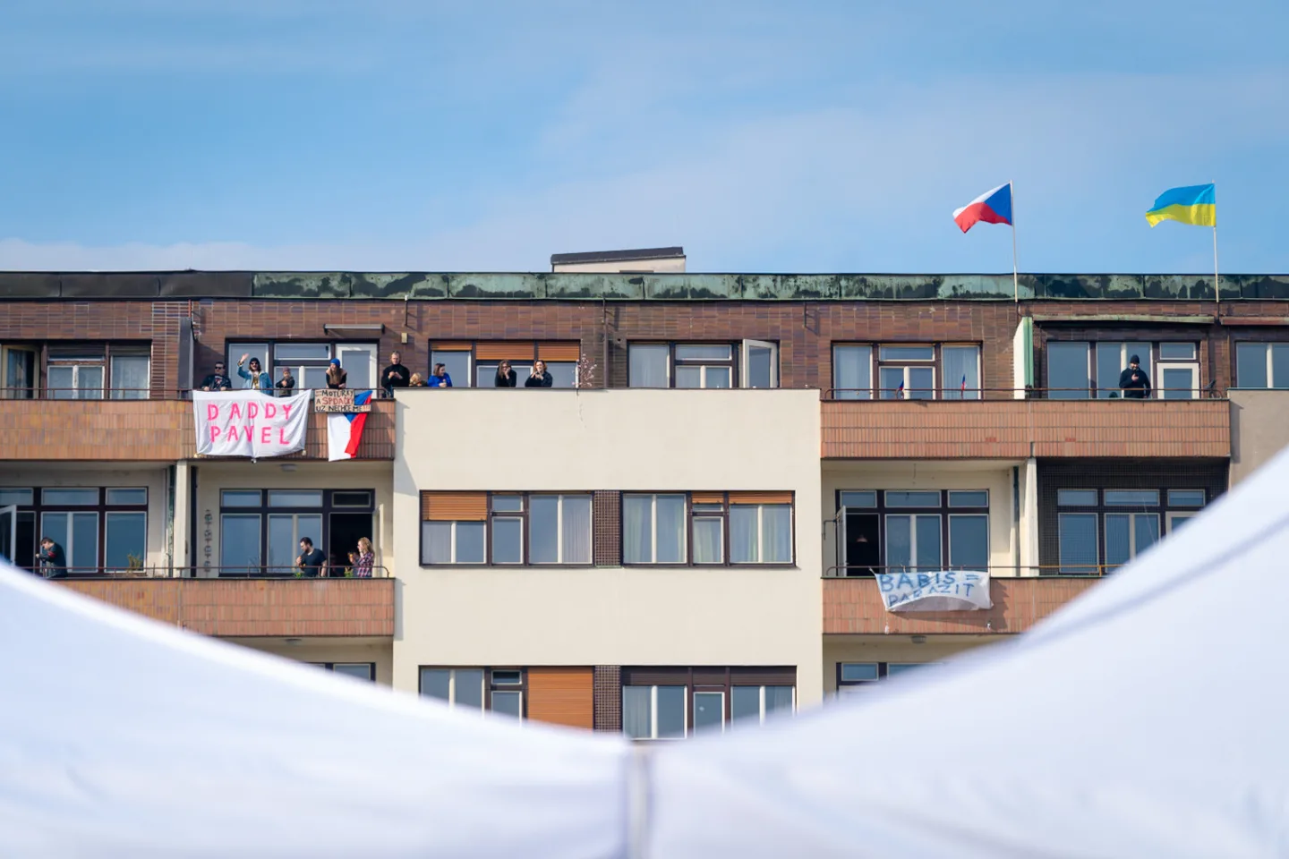 FOTO: Pryč s Burešem a vyděrači. Podívejte se, jak probíhala demonstrace na Letné