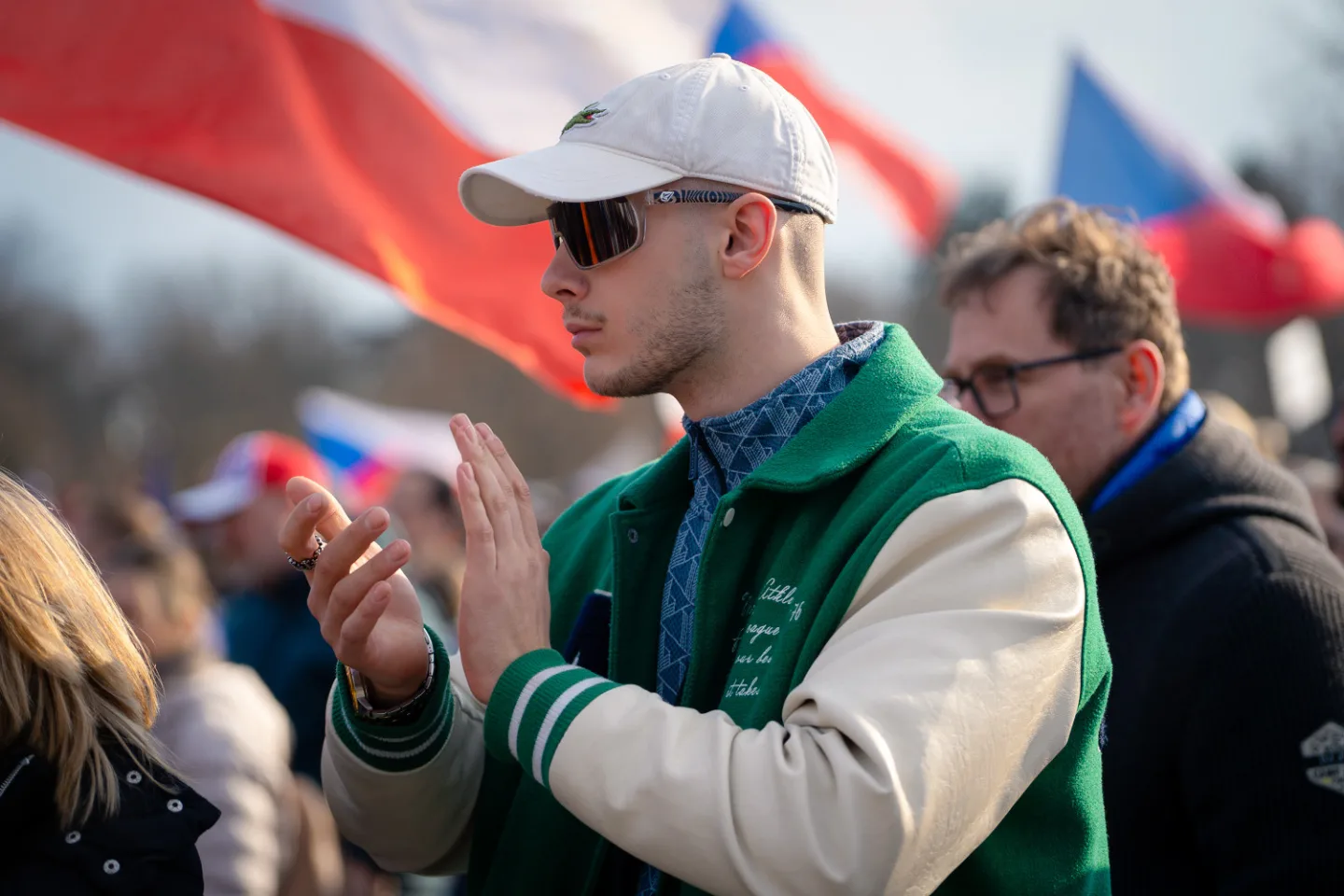 FOTO: Pryč s Burešem a vyděrači. Podívejte se, jak probíhala demonstrace na Letné