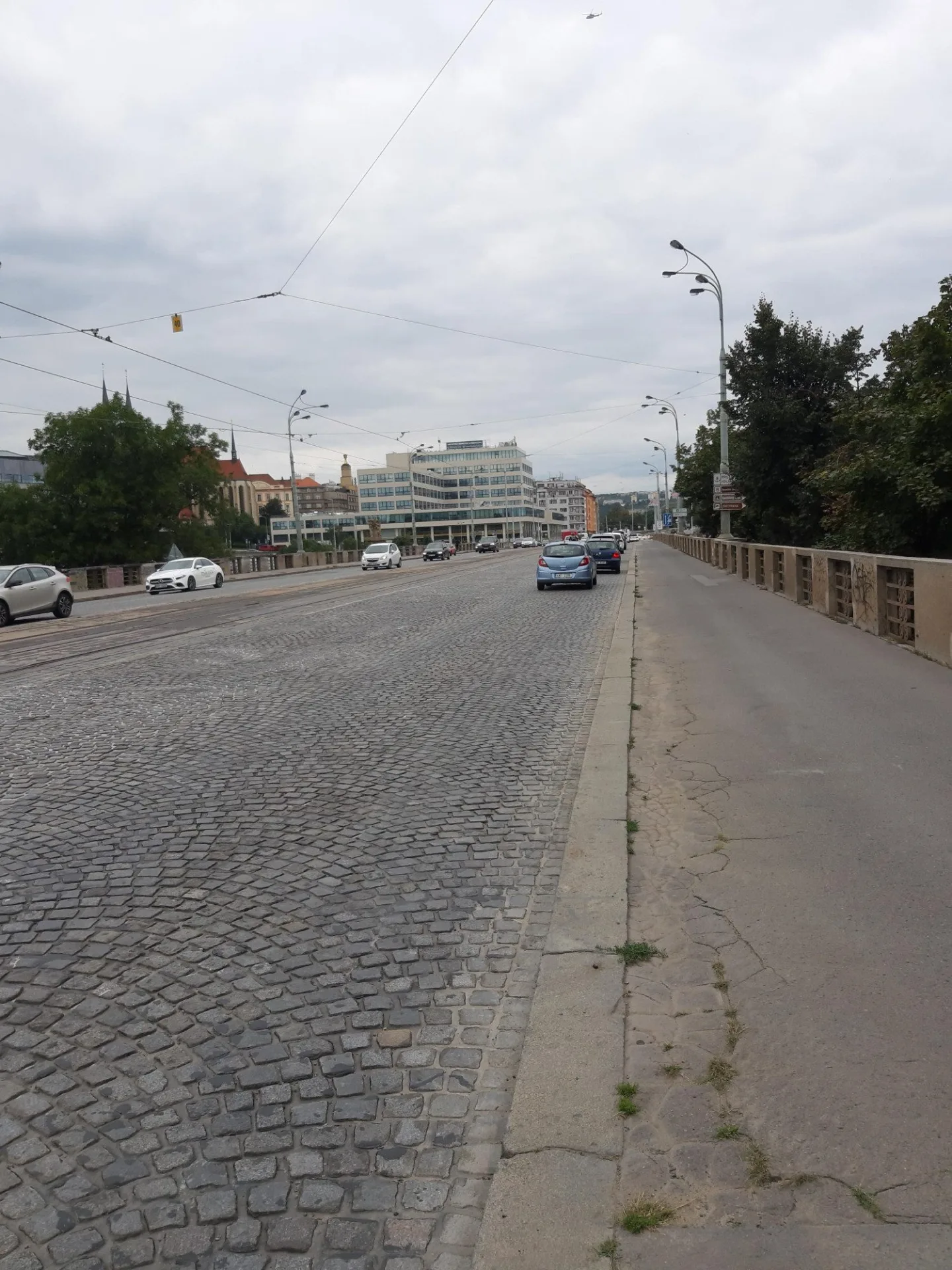 Hlávkův most