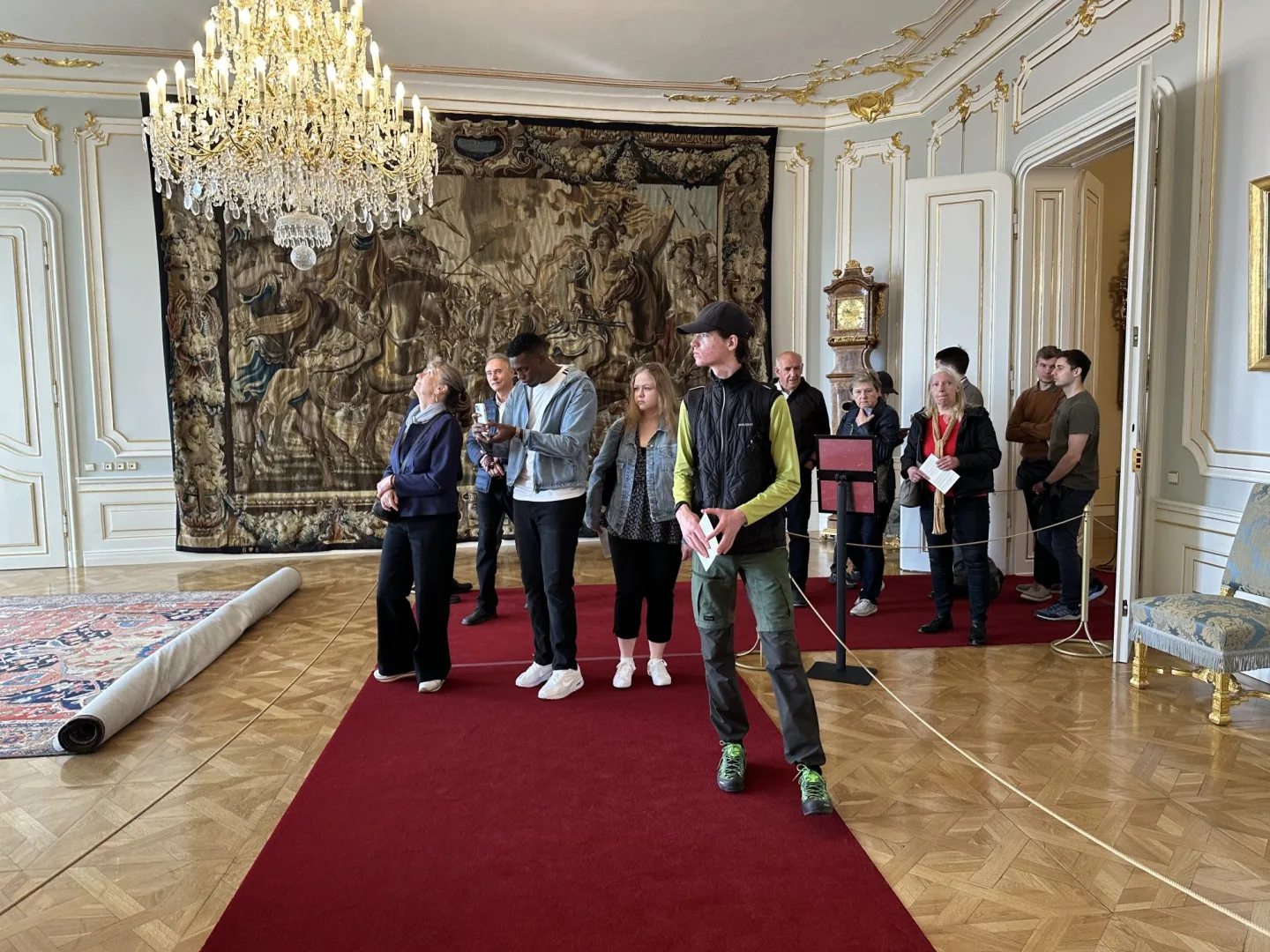 Hrad si přišly zdarma prohlédnout tisíce lidí, zklamal je ale chybějící prezident