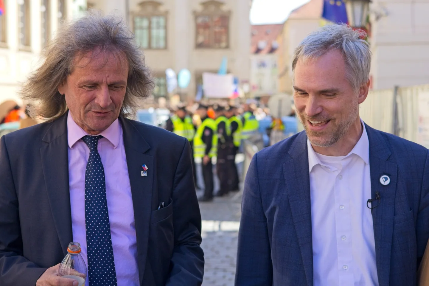 OBRAZEM: Nespokojení studenti, Hřib proti Ševčíkovi. Akce na podporu médií přilákala stovky lidí