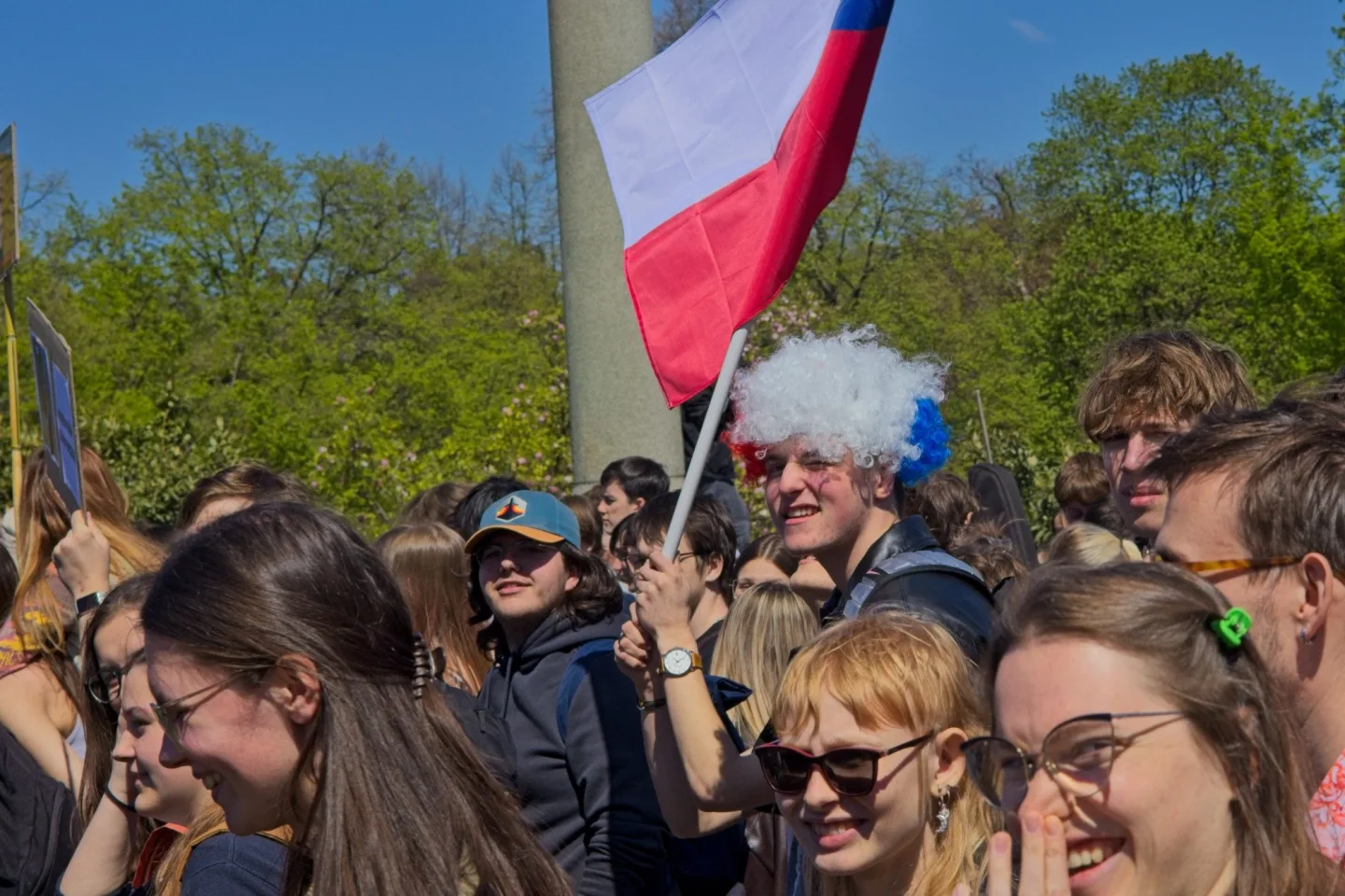OBRAZEM: Nespokojení studenti, Hřib proti Ševčíkovi. Akce na podporu médií přilákala stovky lidí
