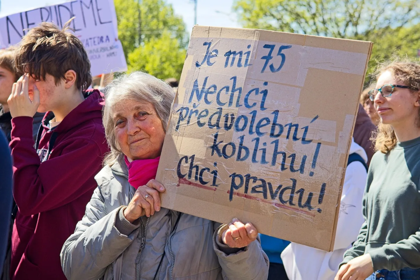 OBRAZEM: Nespokojení studenti, Hřib proti Ševčíkovi. Akce na podporu médií přilákala stovky lidí