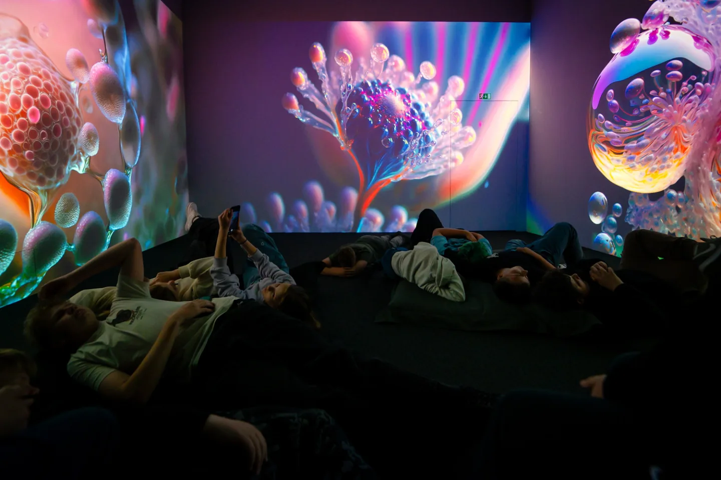 FOTO: Signal Space rozšířil výstavu, připomíná historii slavného audiovizuálního festivalu