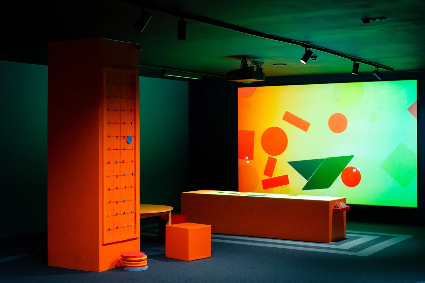 FOTO: Signal Space rozšířil výstavu, připomíná historii slavného audiovizuálního festivalu