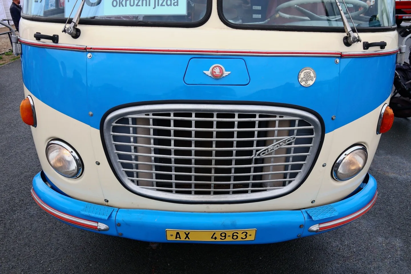 FOTO: Autobusový den PID na Letné přilákal fanoušky historických i moderních autobusů
