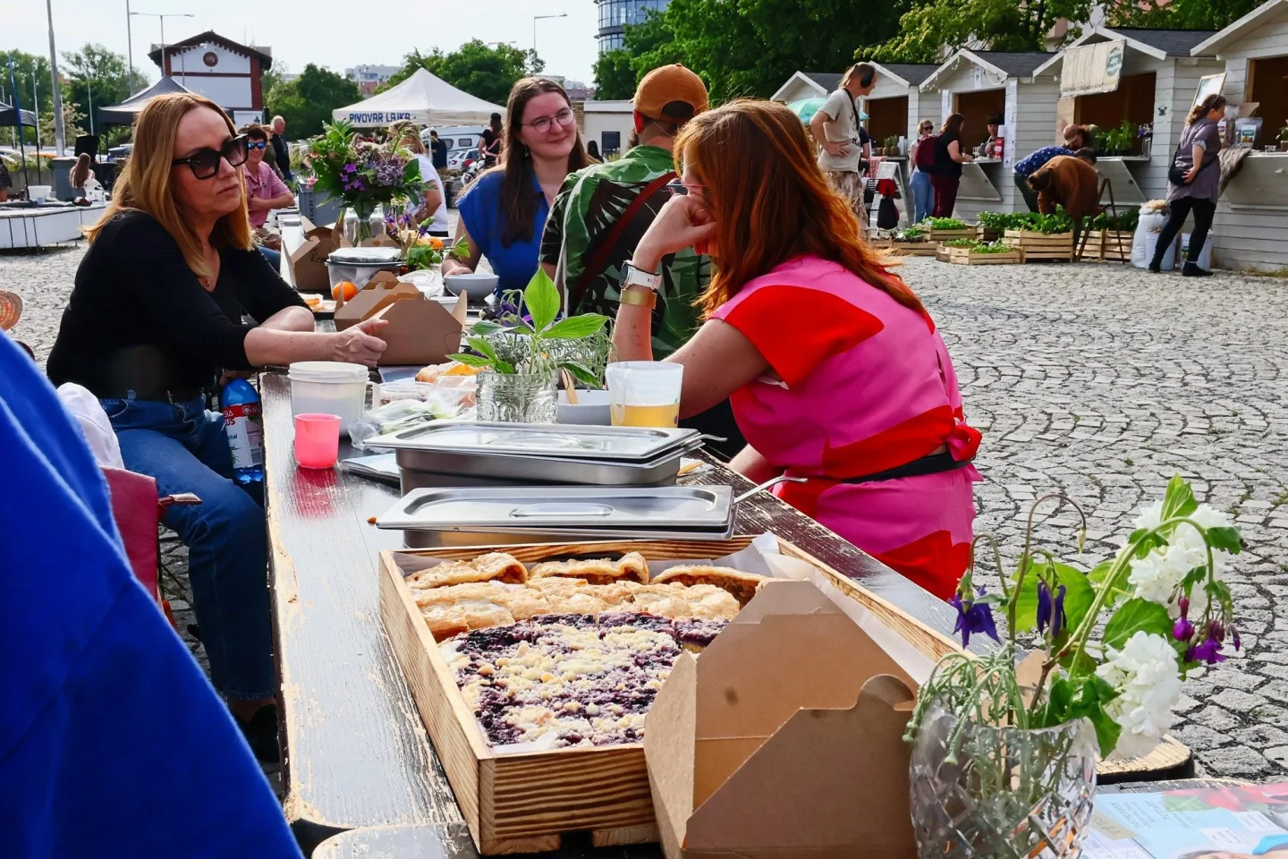 Moderní kompostéry i práce pro lidi se schizofrenií. Festival Pěstuj město ukázal, jak udržitelná řešení předbíhají současnou legislativu