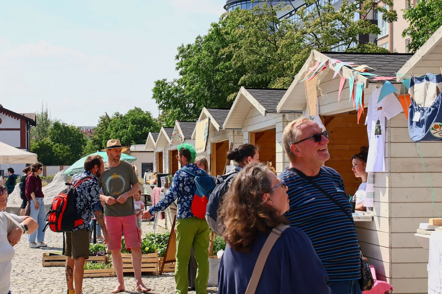 Moderní kompostéry i práce pro lidi se schizofrenií. Festival Pěstuj město ukázal, jak udržitelná řešení předbíhají současnou legislativu