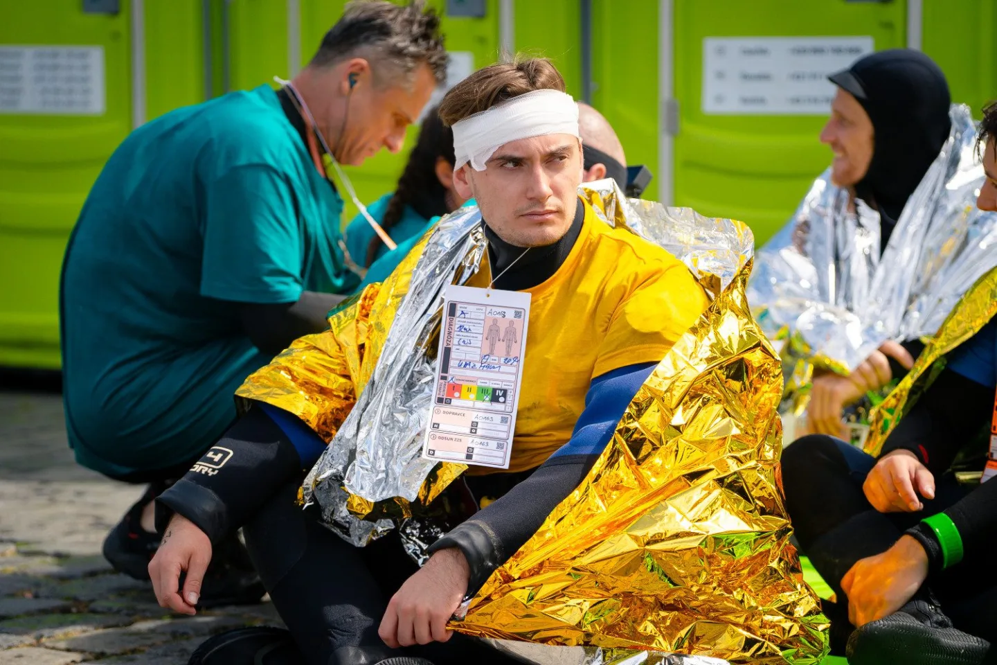 FOTO, VIDEO: Když se srazí lodě na Vltavě. Složky IZS cvičily scénář tragické nehody