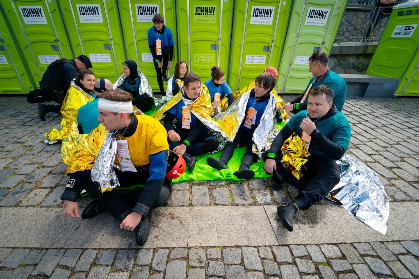 FOTO, VIDEO: Když se srazí lodě na Vltavě. Složky IZS cvičily scénář tragické nehody