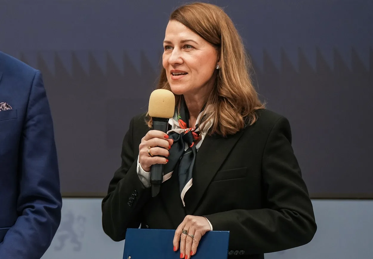 Tünde Bartha.