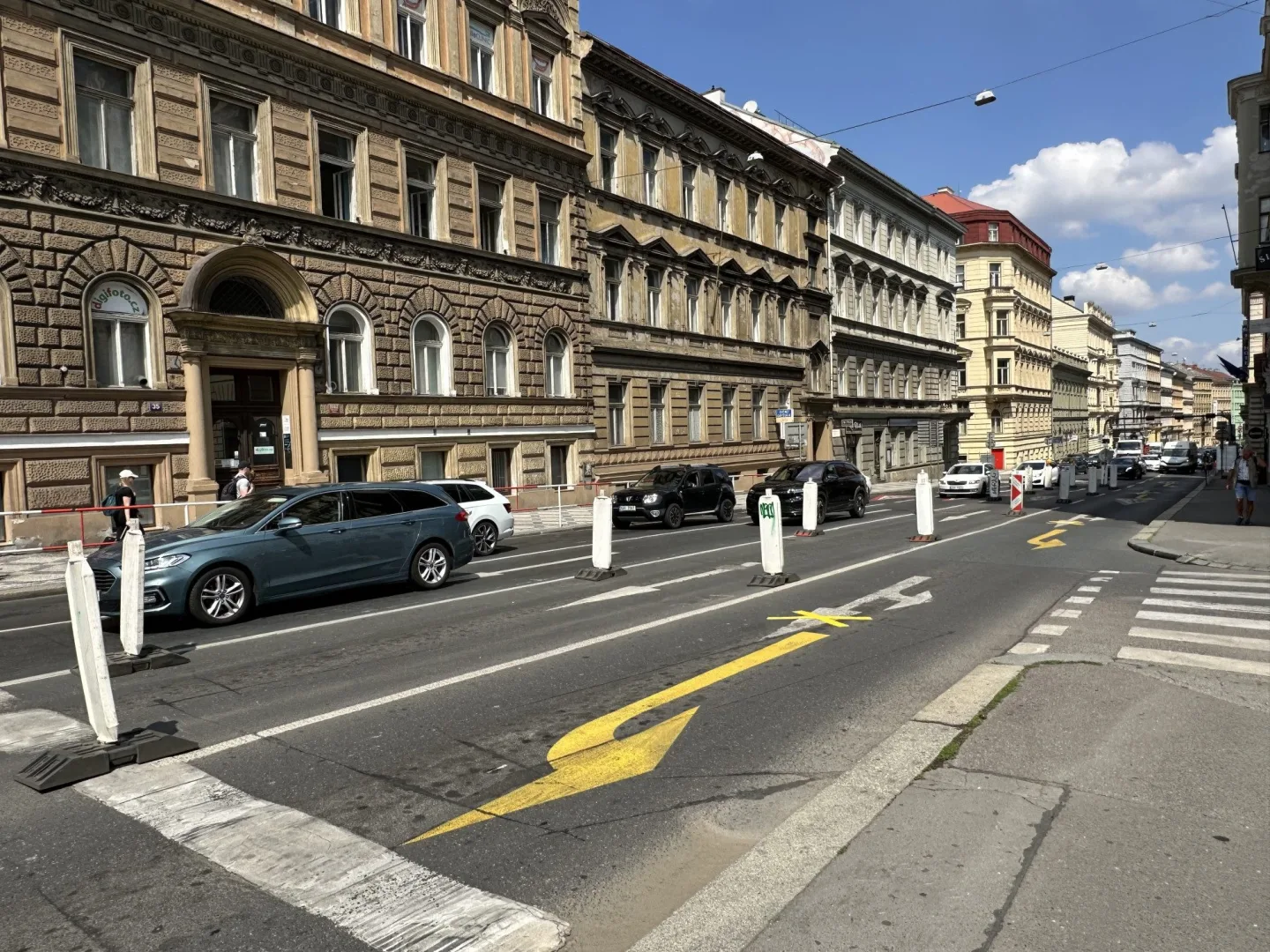 K nehodě došlo na křižovatce Sokolské a Ječné.
