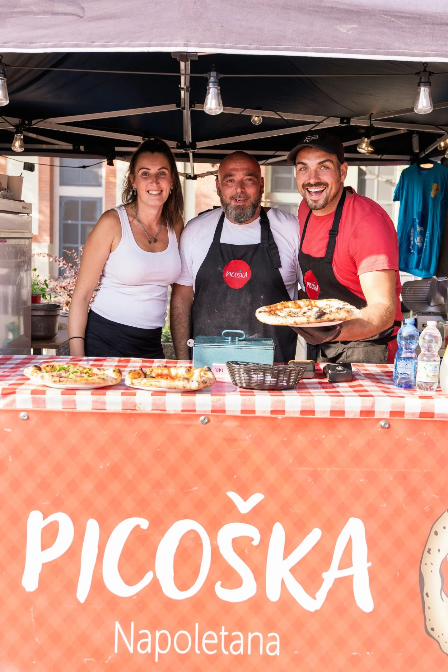 Příští čtvrtek bude Holešovická tržnice patřit pizze. Koná se zde PIZZA! PIZZA! POP-UP