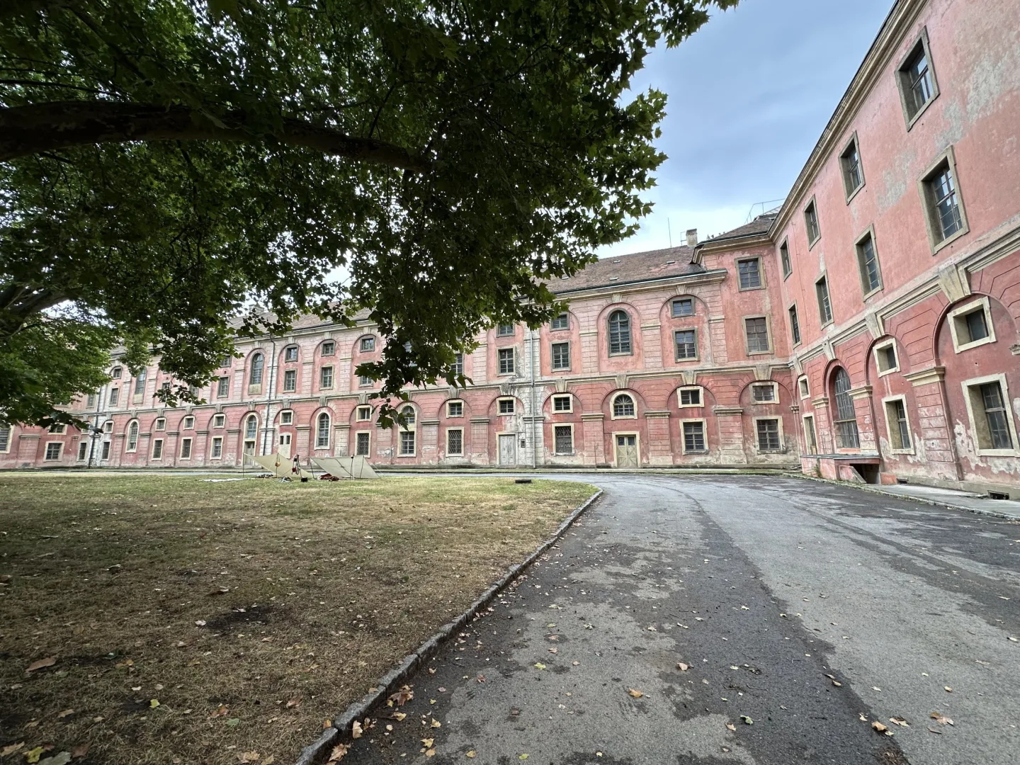 FOTO: Invalidovna se zavírá. Podívejte se, jak vypadá před kompletní rekonstrukcí