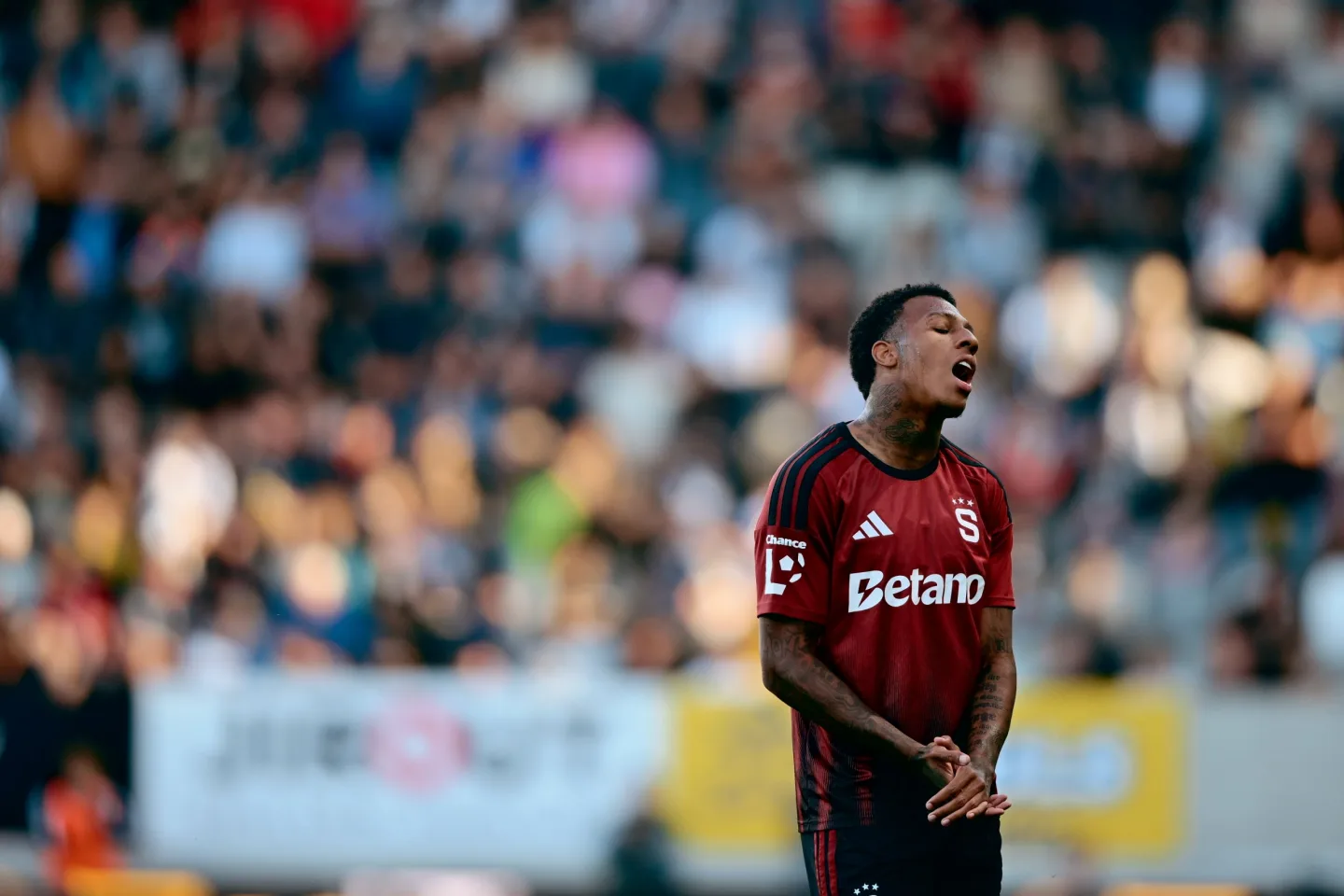 Sparta prohrála v Hradci 2:1 a v lize se propadla na desáté místo