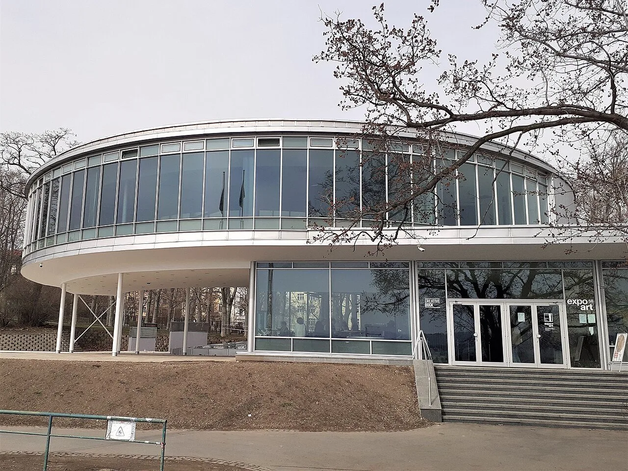 Natáčení Tajemství všech tajemství pokračuje na Letné, u nádrže i pavilonu Expo